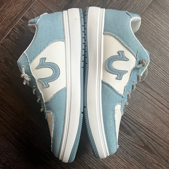 NWOT True Religion Sneakers size 6 - Picture 8 of 10